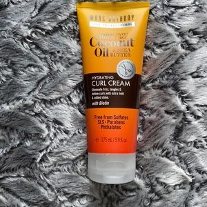 Marc Anthony coconut oil curling cream